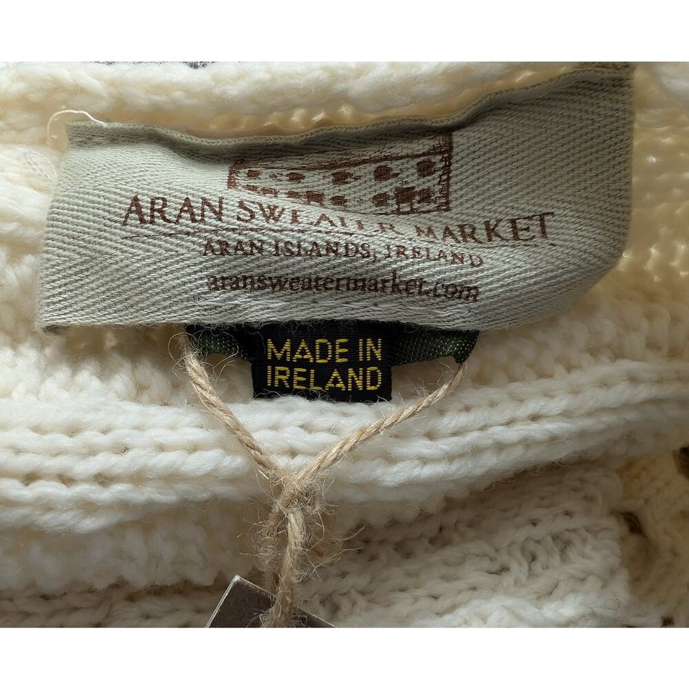 Aran Sweater Market Wrap Cream Merino Wool Pockets Shawl Wrap Women's New - Picture 7 of 10